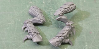 Pierna izquierda recortada y flexionada